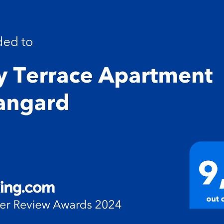 City Terrace Apartment Avangard - Large Private Roof Terrace Талин Екстериор снимка
