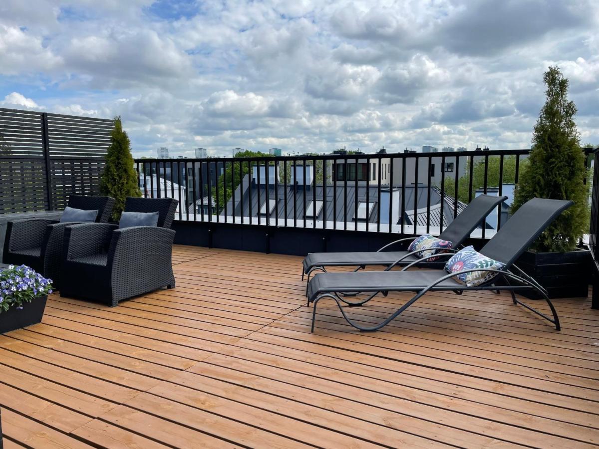 City Terrace Apartment Avangard - Large Private Roof Terrace Талин Екстериор снимка