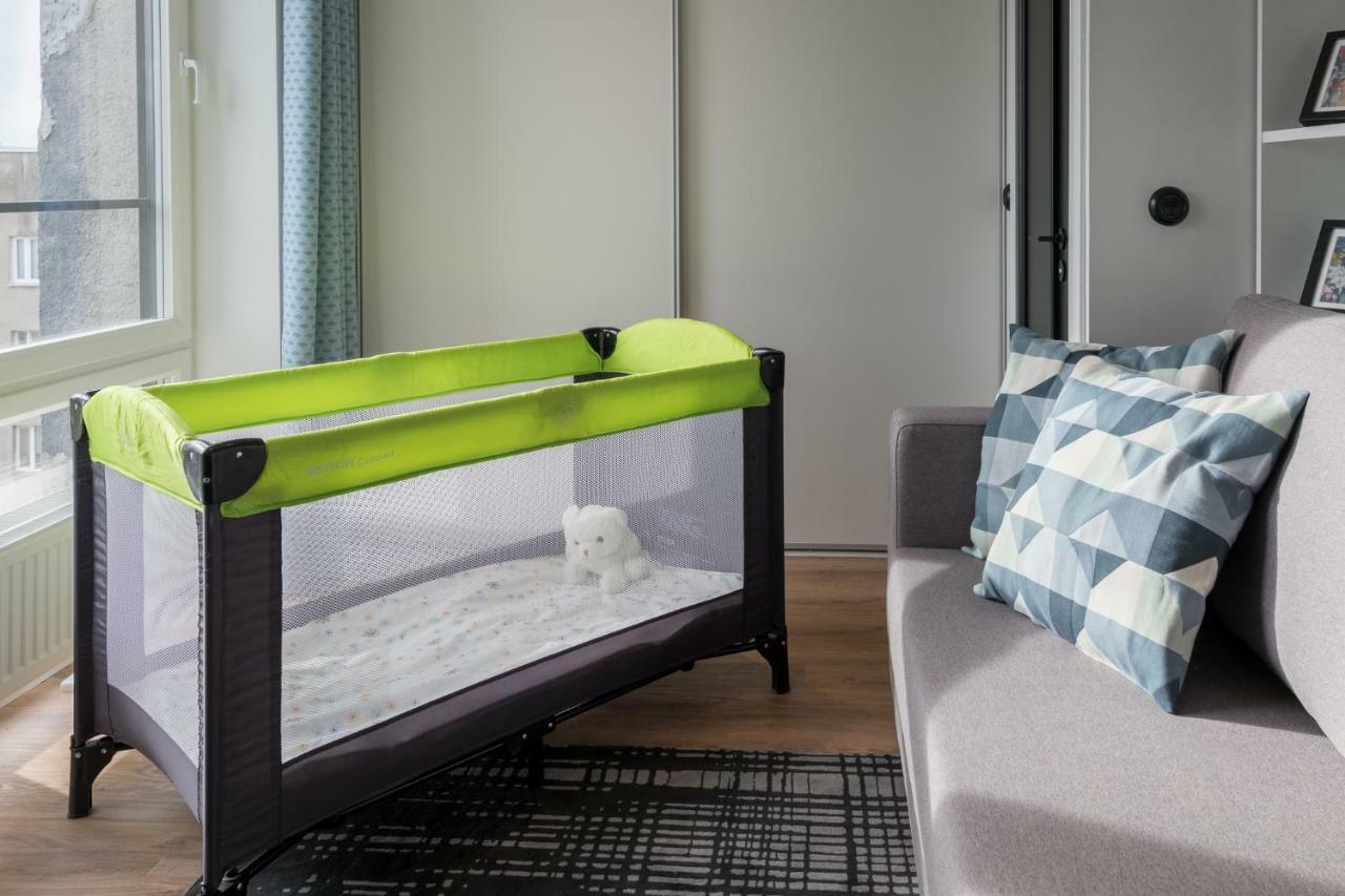 City Terrace Apartment Avangard - Large Private Roof Terrace Талин Екстериор снимка