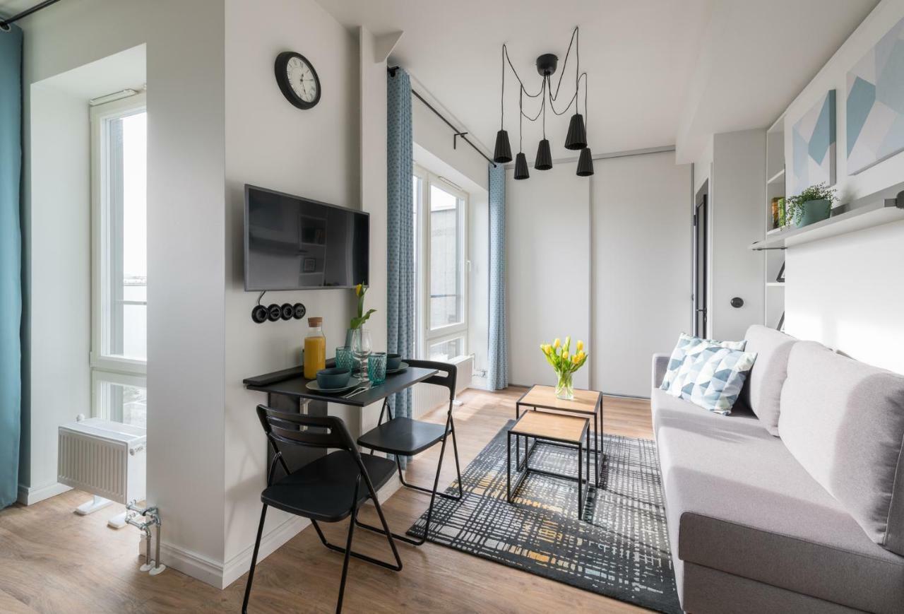 City Terrace Apartment Avangard - Large Private Roof Terrace Талин Екстериор снимка